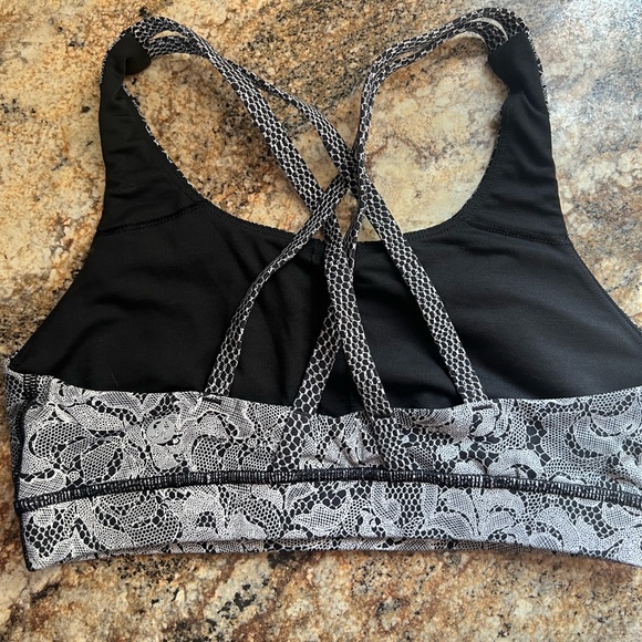 Elegant Lace Women's Bralette - Black nulux energy - Picture 2 of 3